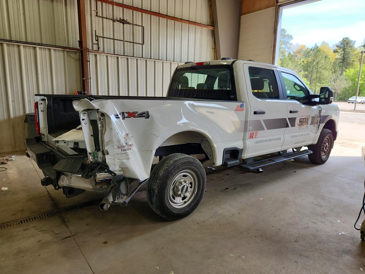 2024 Ford F250 Super Duty - zdjęcie 3