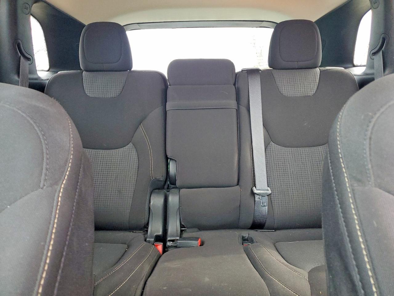 2016 Jeep Cherokee Latitude - zdjęcie 10
