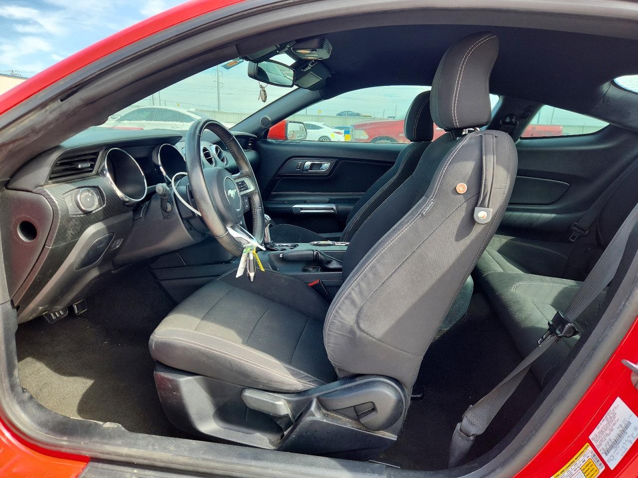 2016 Ford Mustang - zdjęcie 7