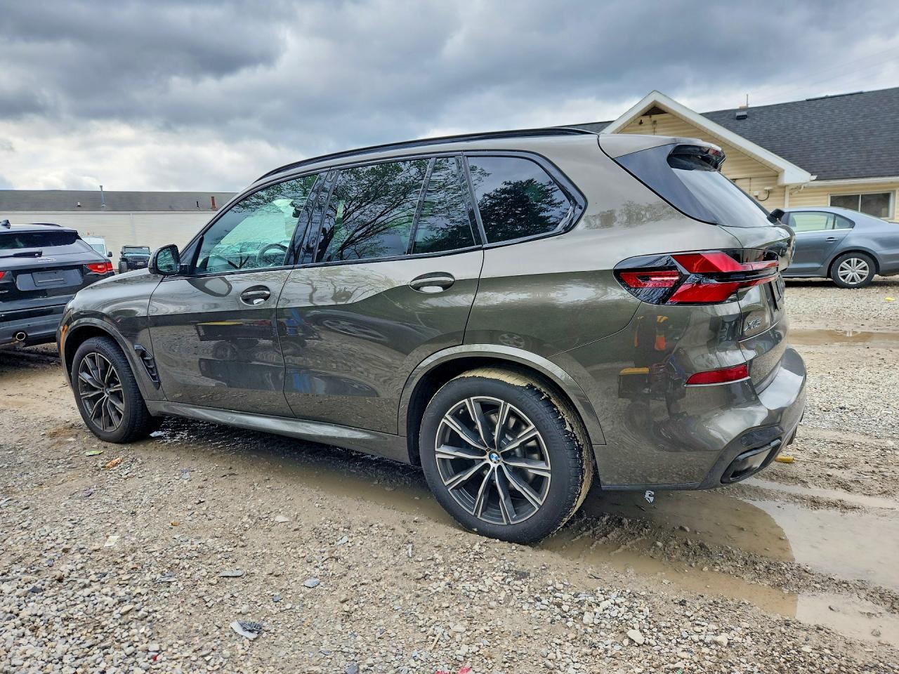 2024 BMW X5 xDrive40I - zdjęcie 2