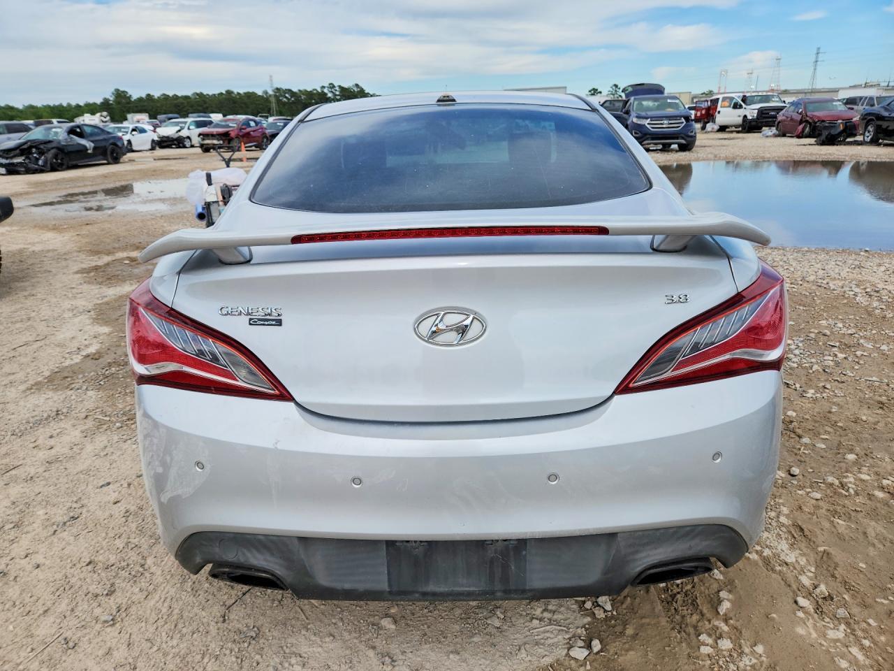 2016 Hyundai Genesis Coupe 3.8 Ultimate - zdjęcie 6