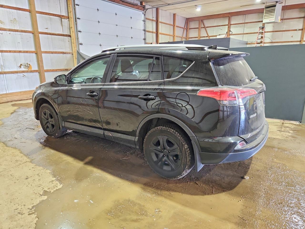 2017 Toyota Rav4 Le - zdjęcie 2