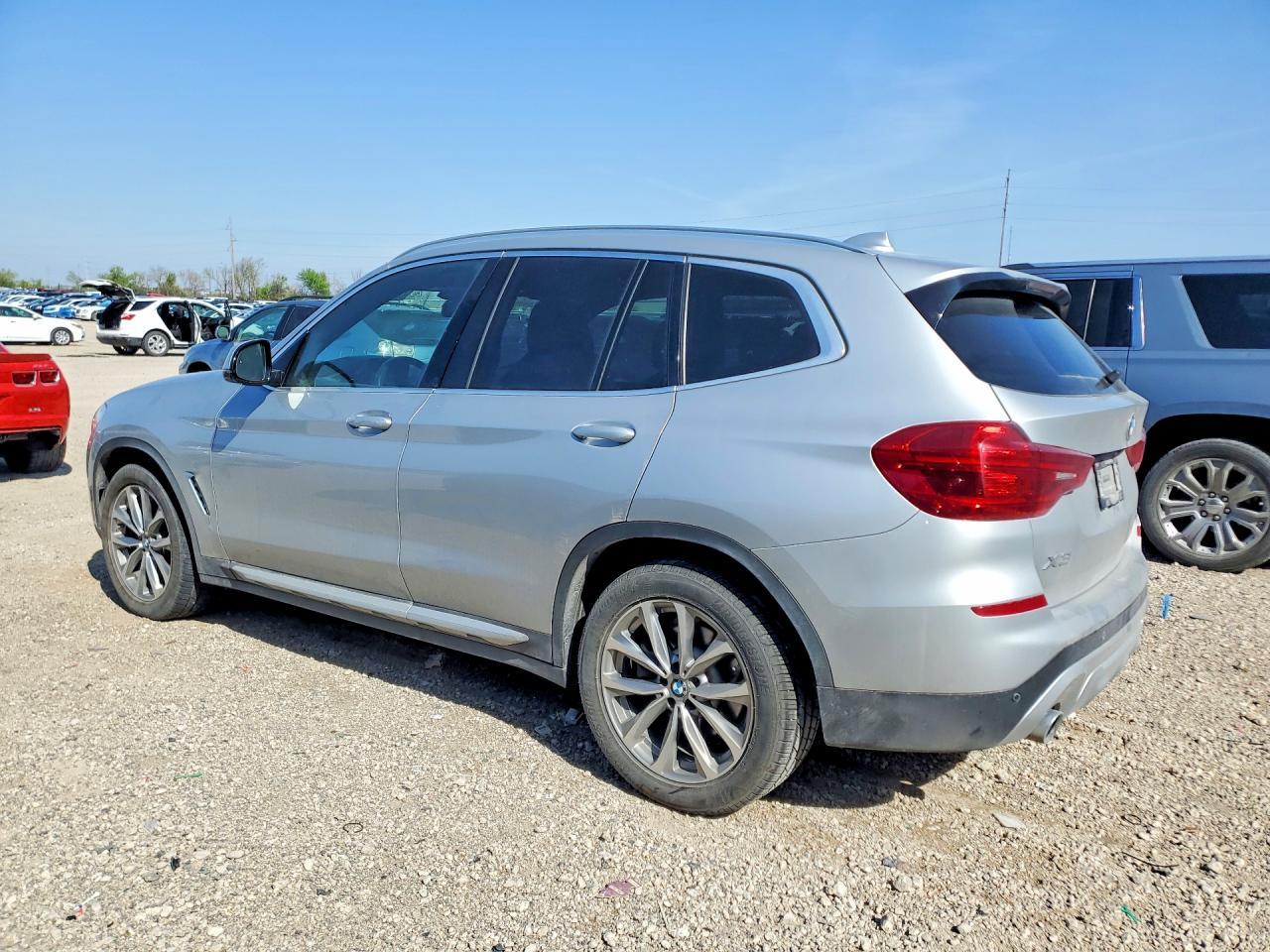 2019 BMW X3 xDrive30I - zdjęcie 2