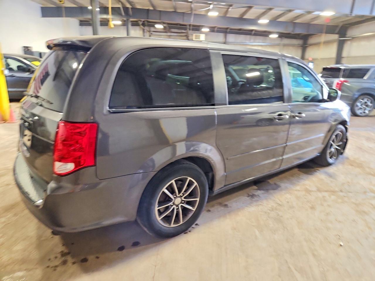 Dodge Caravan - zdjęcie 3