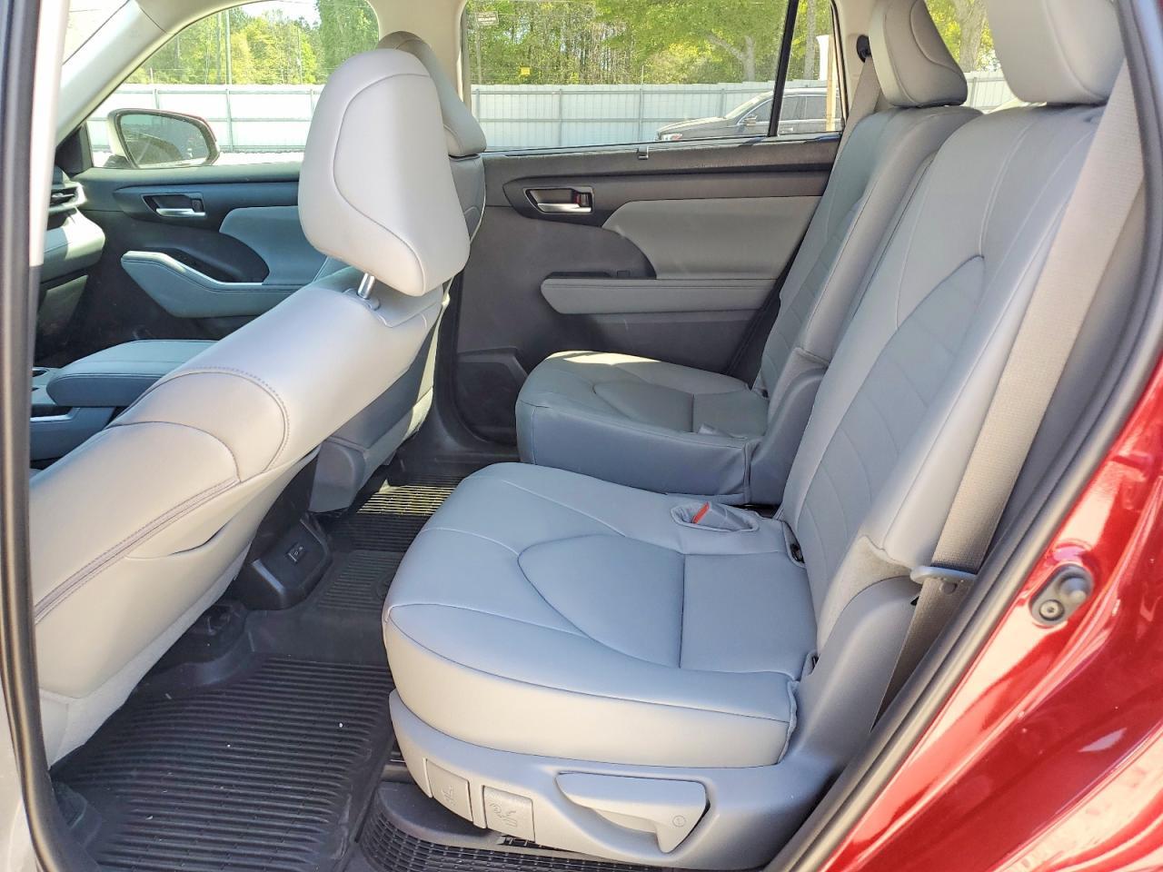 2025 Toyota Highlander Hybrid Xle - zdjęcie 11