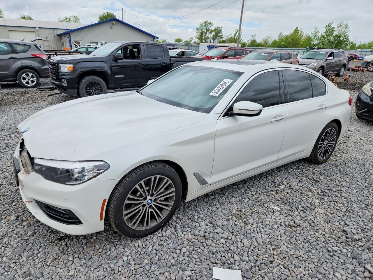 2018 BMW 530 Xi - zdjęcie główne