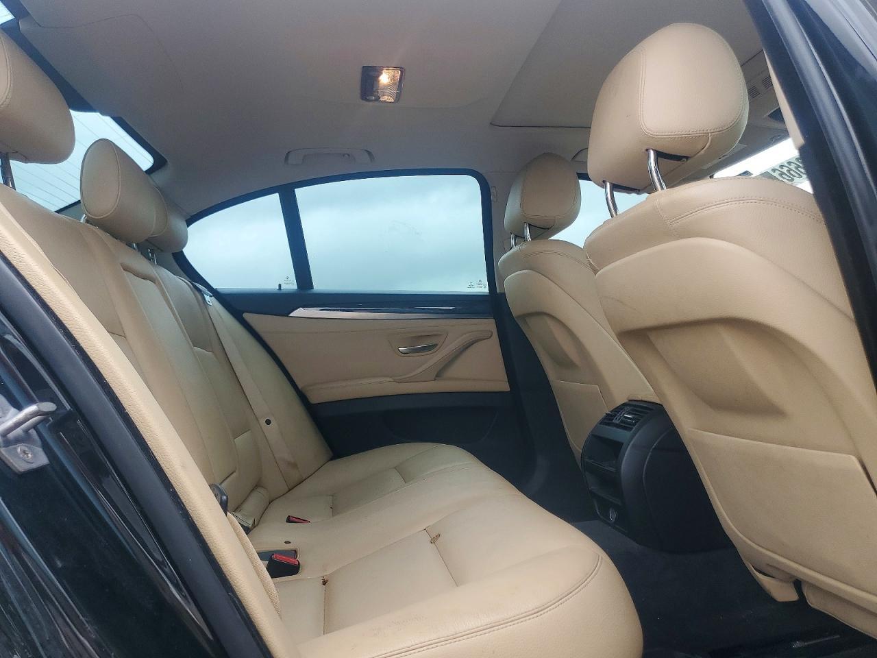 2016 BMW 528 I - zdjęcie 10