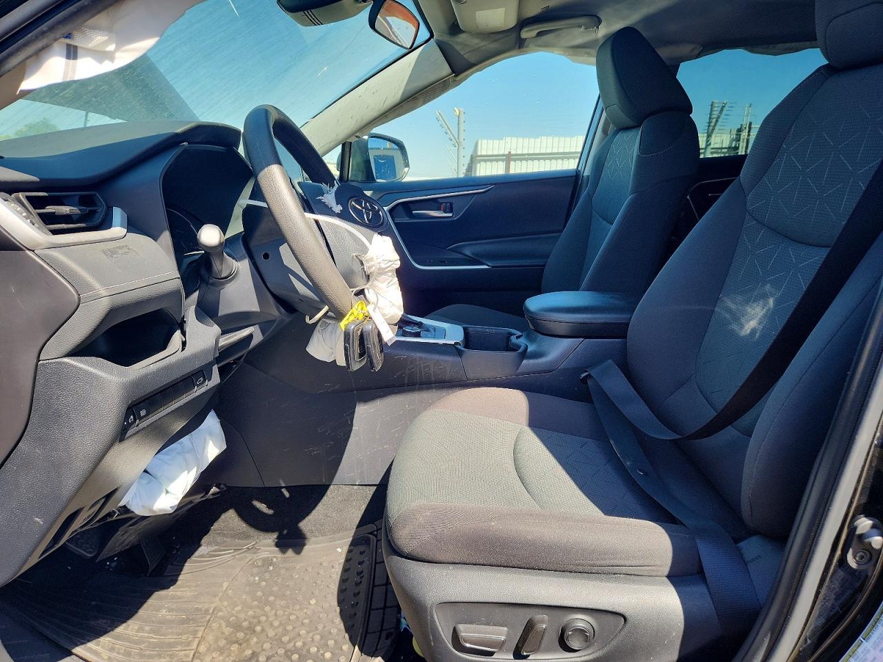 2024 Toyota Rav4 Hybrid Xle - zdjęcie 7