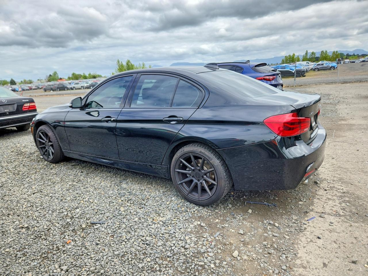 2017 BMW 328 D xDrive - zdjęcie 2