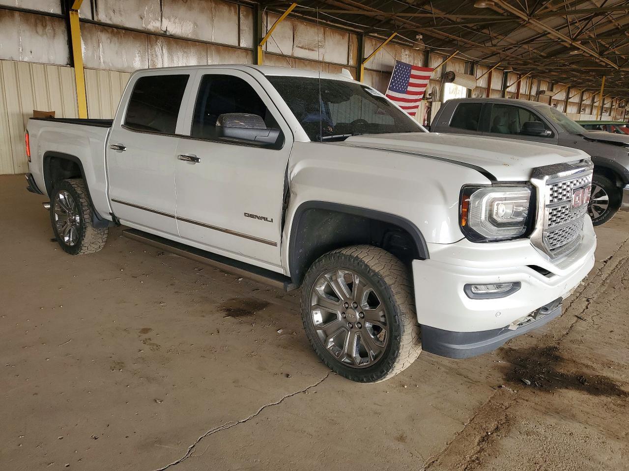 2018 GMC Sierra K1500 Denali - zdjęcie 4