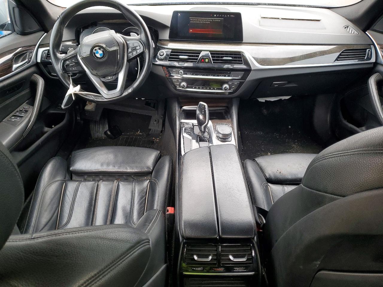2020 BMW 530 Xi - zdjęcie 8