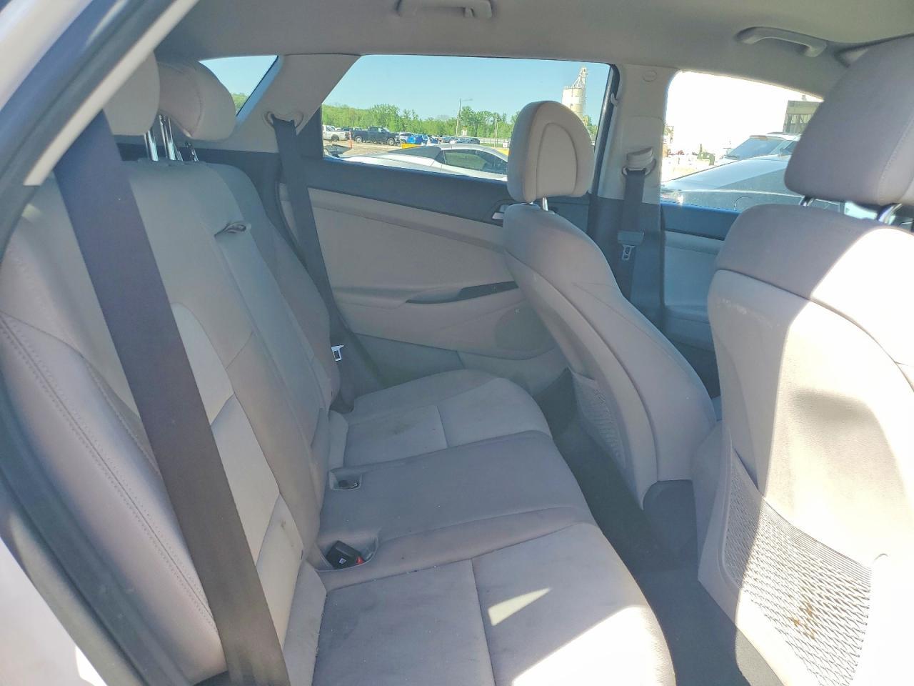 2016 Hyundai Tucson Sport - zdjęcie 8