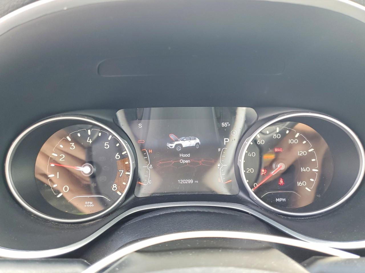 2020 Jeep Compass Latitude - zdjęcie 9