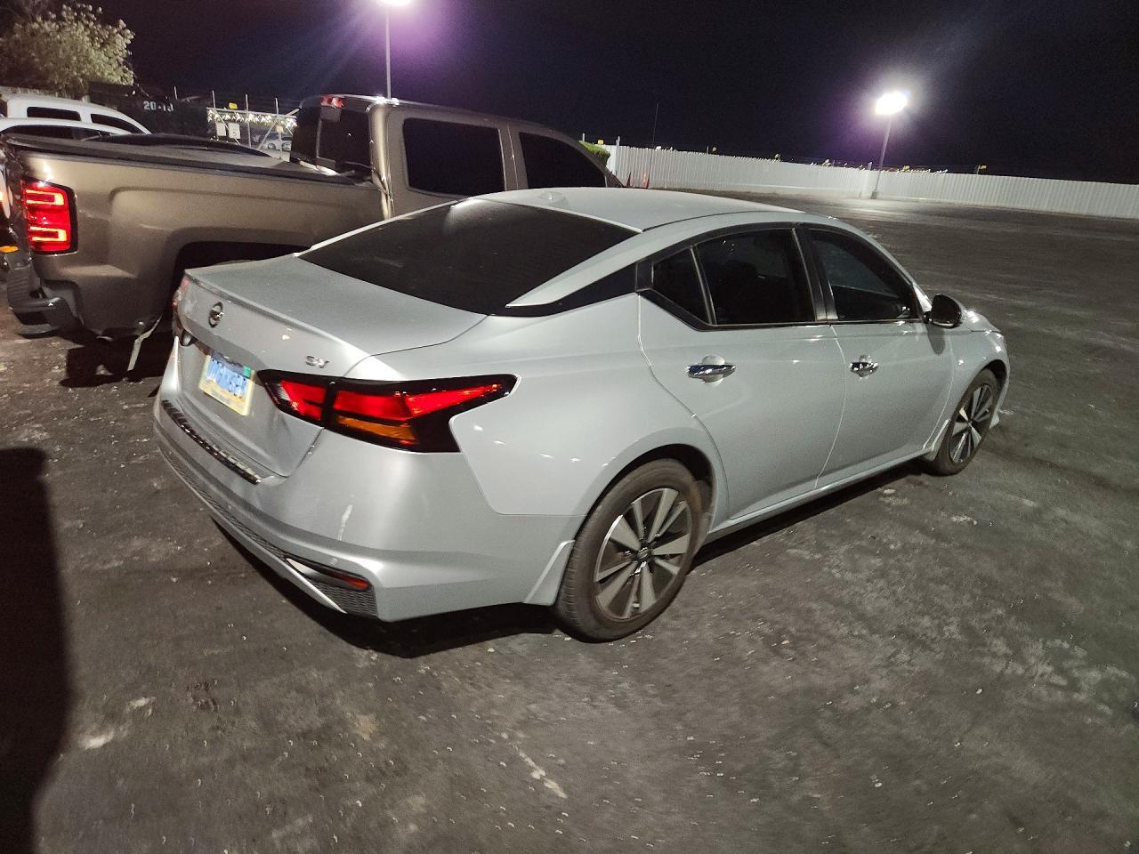 2021 Nissan Altima Sv - zdjęcie 3