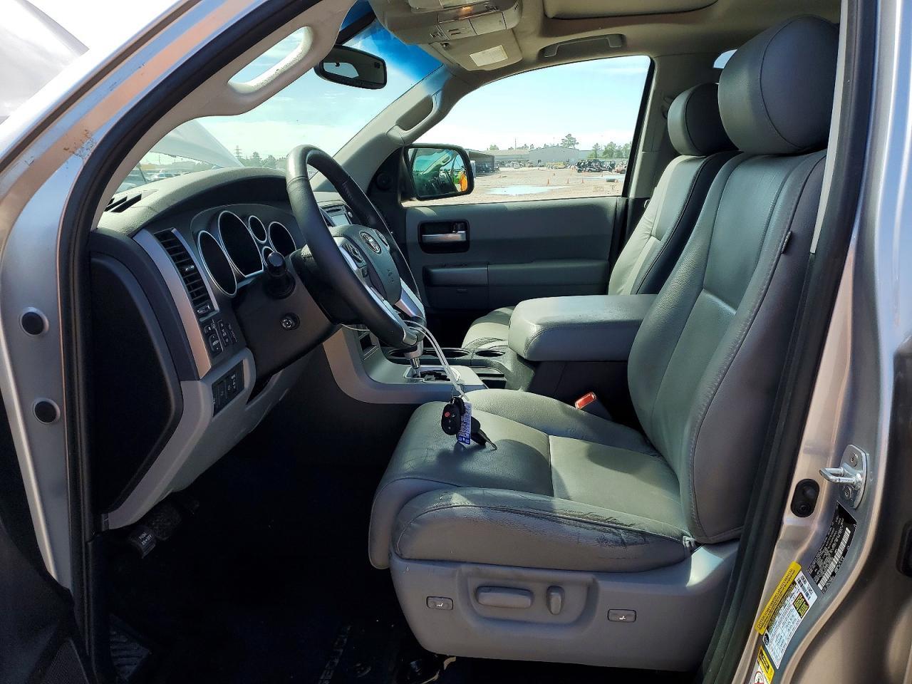 2017 Toyota Sequoia Limited - zdjęcie 7