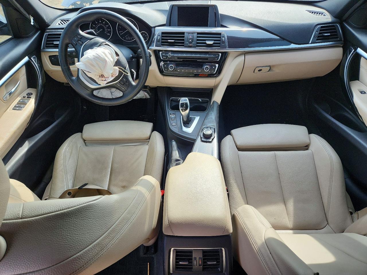 2017 BMW 330 Xi - zdjęcie 8