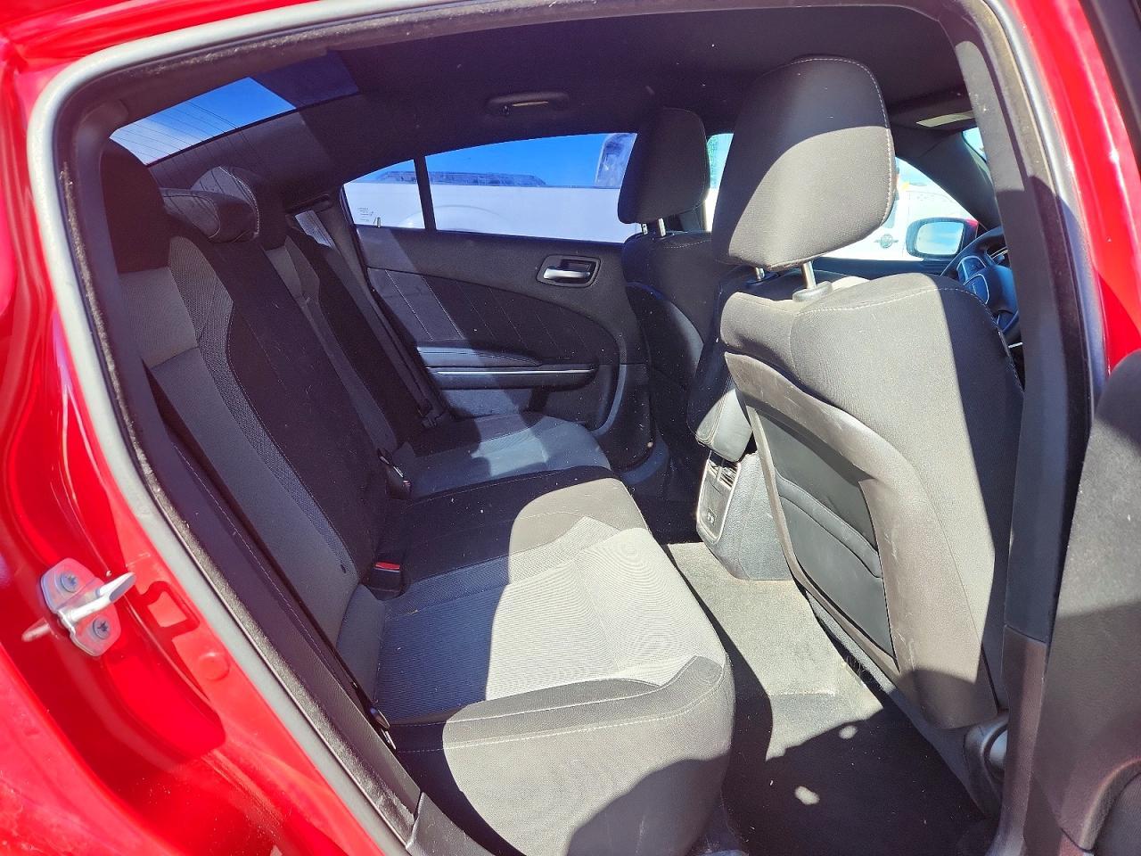 2015 Dodge Charger R - zdjęcie 10