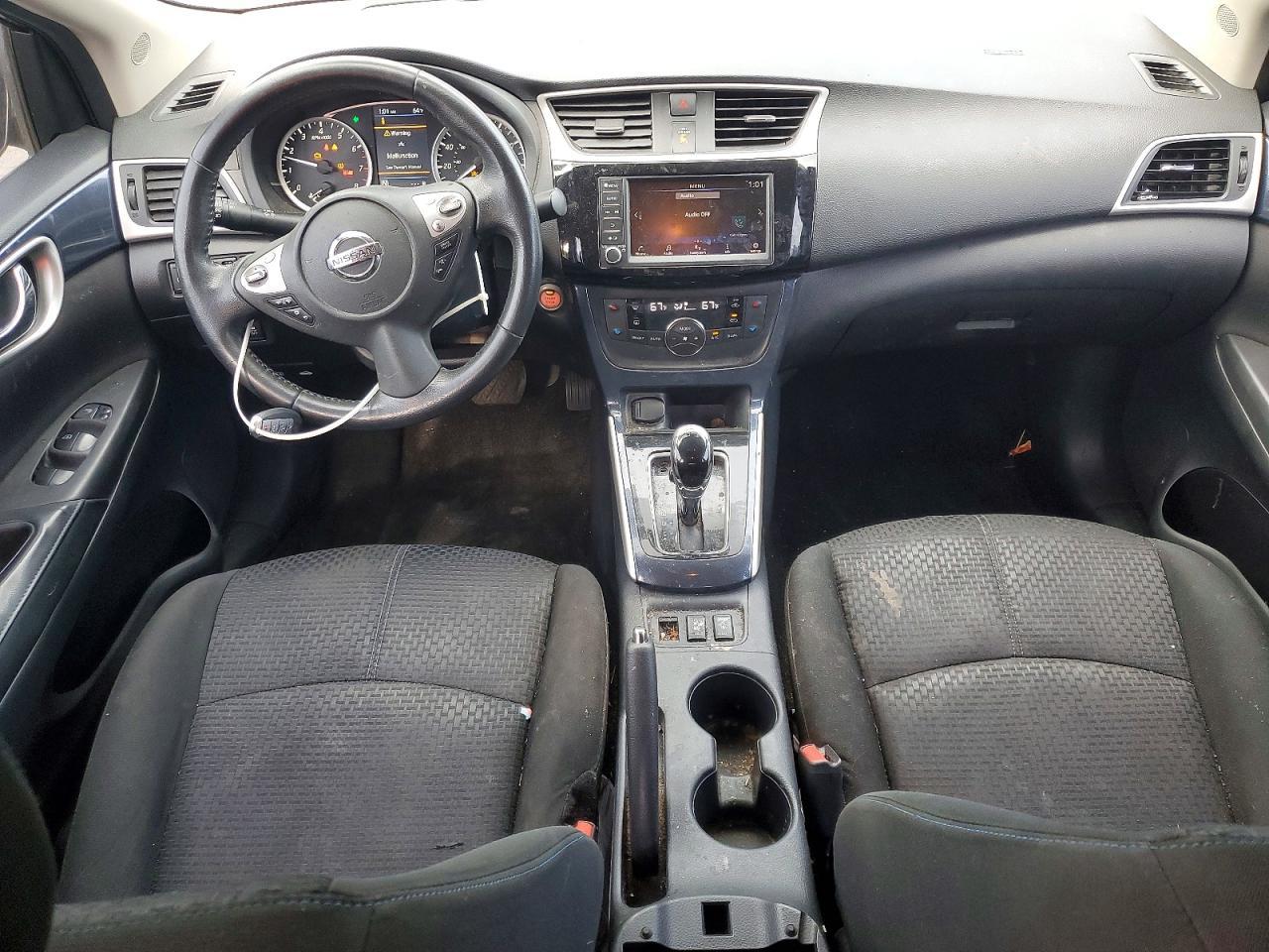 2019 Nissan Sentra Sr - zdjęcie 8