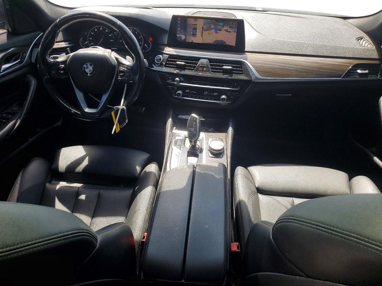 2019 BMW 530 I - zdjęcie 8