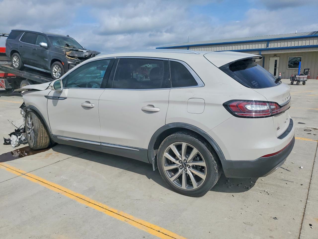2019 Lincoln Nautilus Select - zdjęcie 2