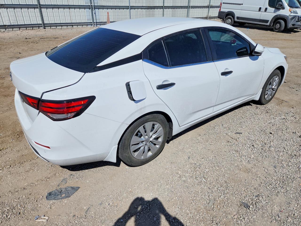 2025 Nissan Sentra S - zdjęcie 3