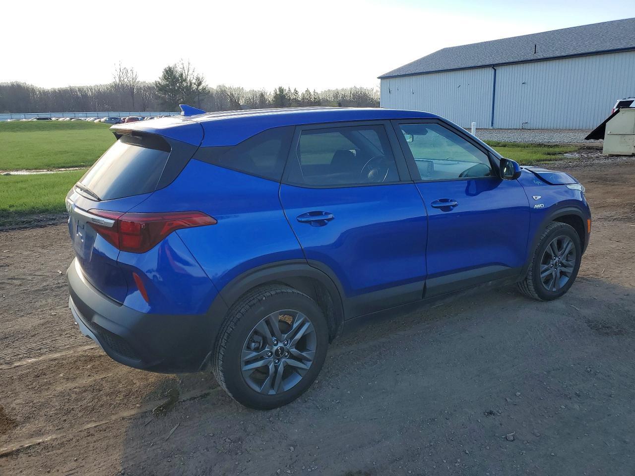 2022 Kia Seltos Lx - zdjęcie 3