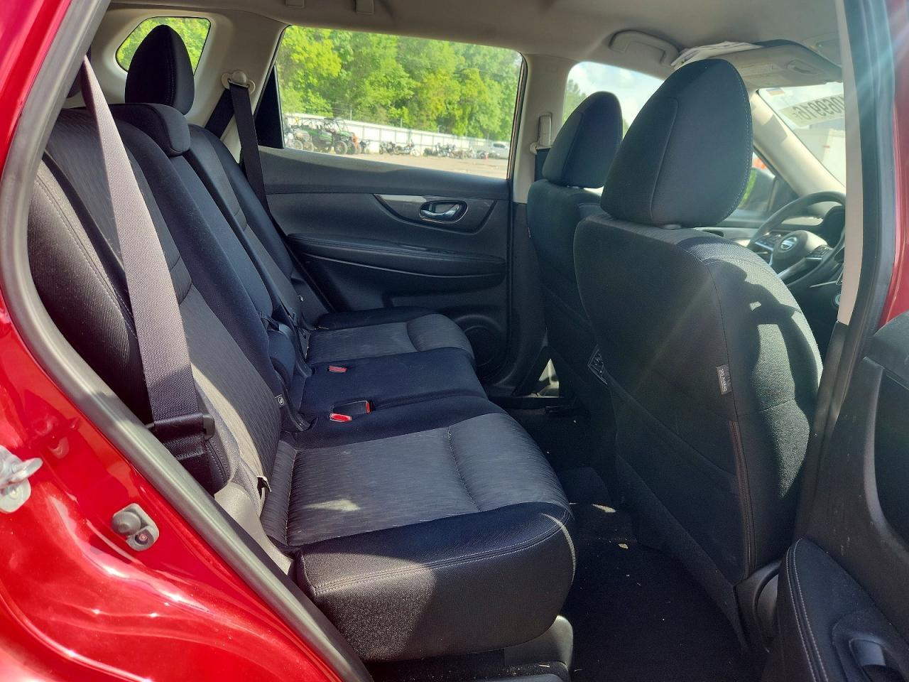 2017 Nissan Rogue S - zdjęcie 11