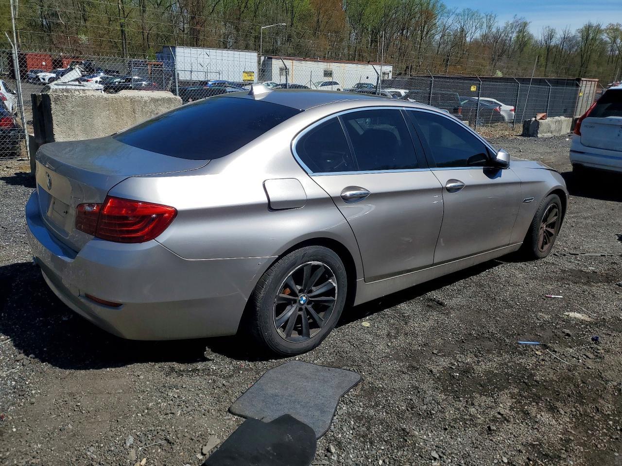 2016 BMW 528 Xi - zdjęcie 3