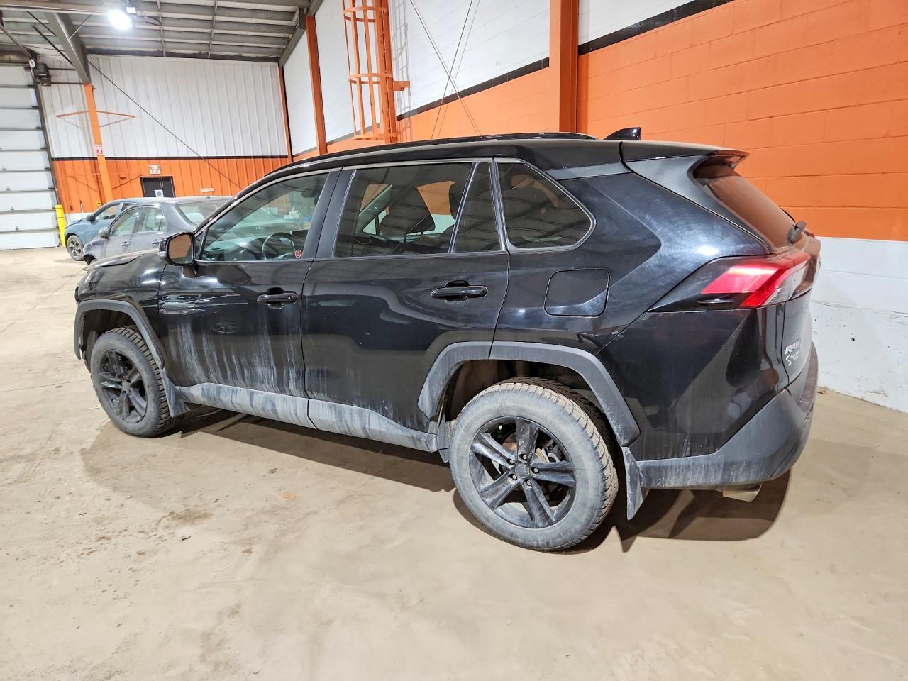 2020 Toyota Rav4 Xle - zdjęcie 2