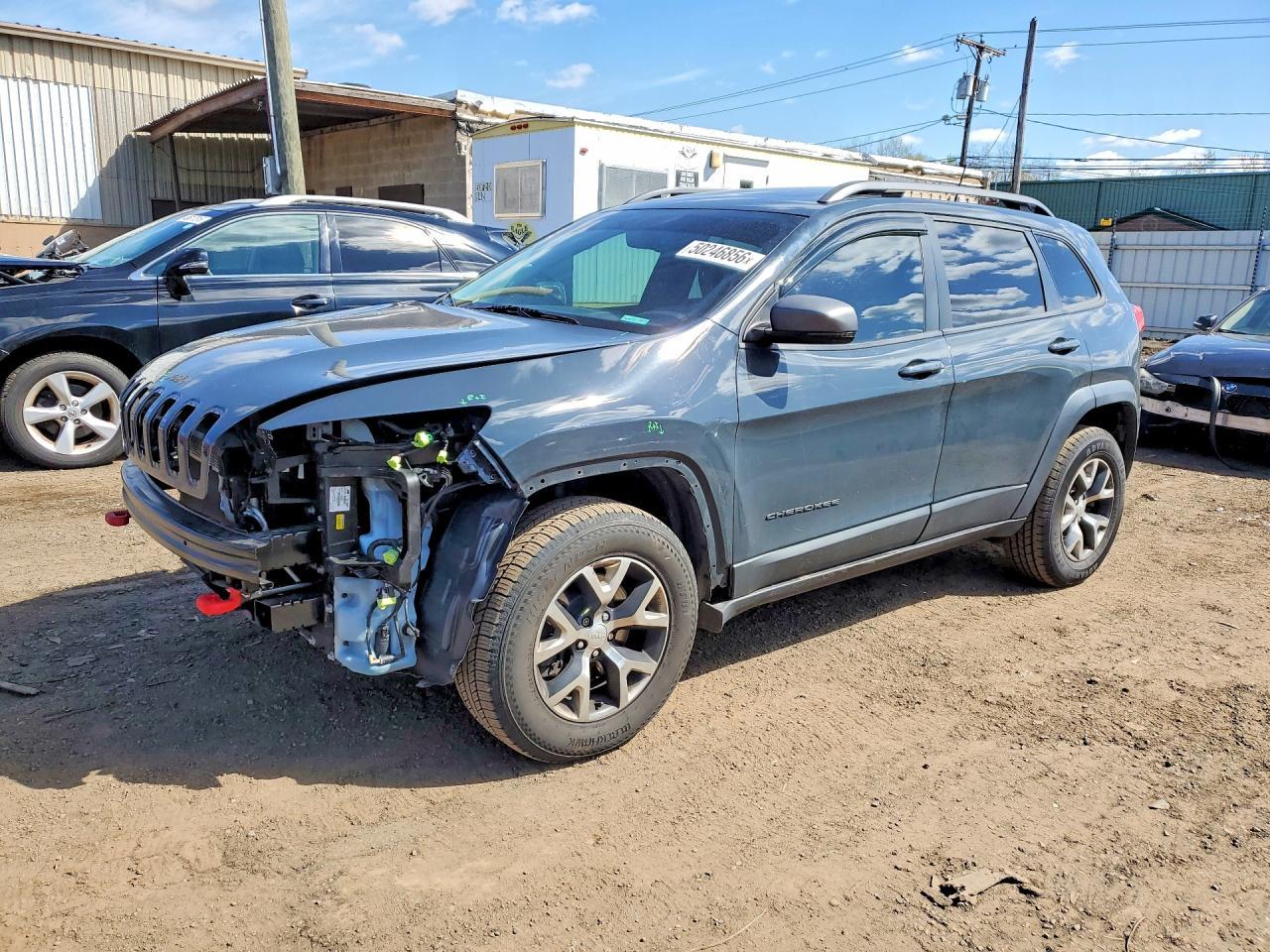 2017 Jeep Cherokee Trailhawk - zdjęcie główne