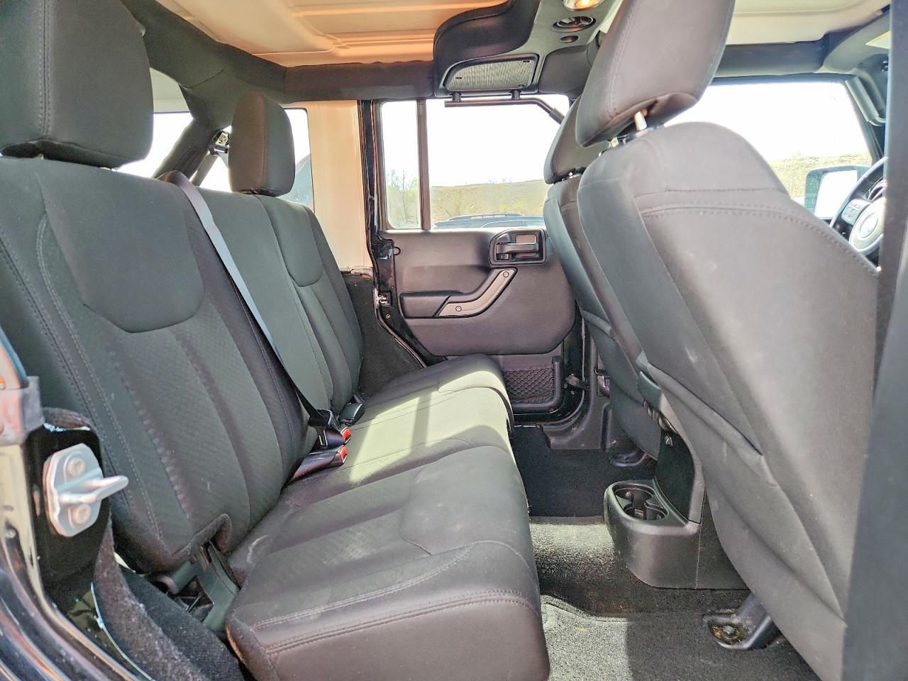 2017 Jeep Wrangler Unlimited Sport - zdjęcie 11