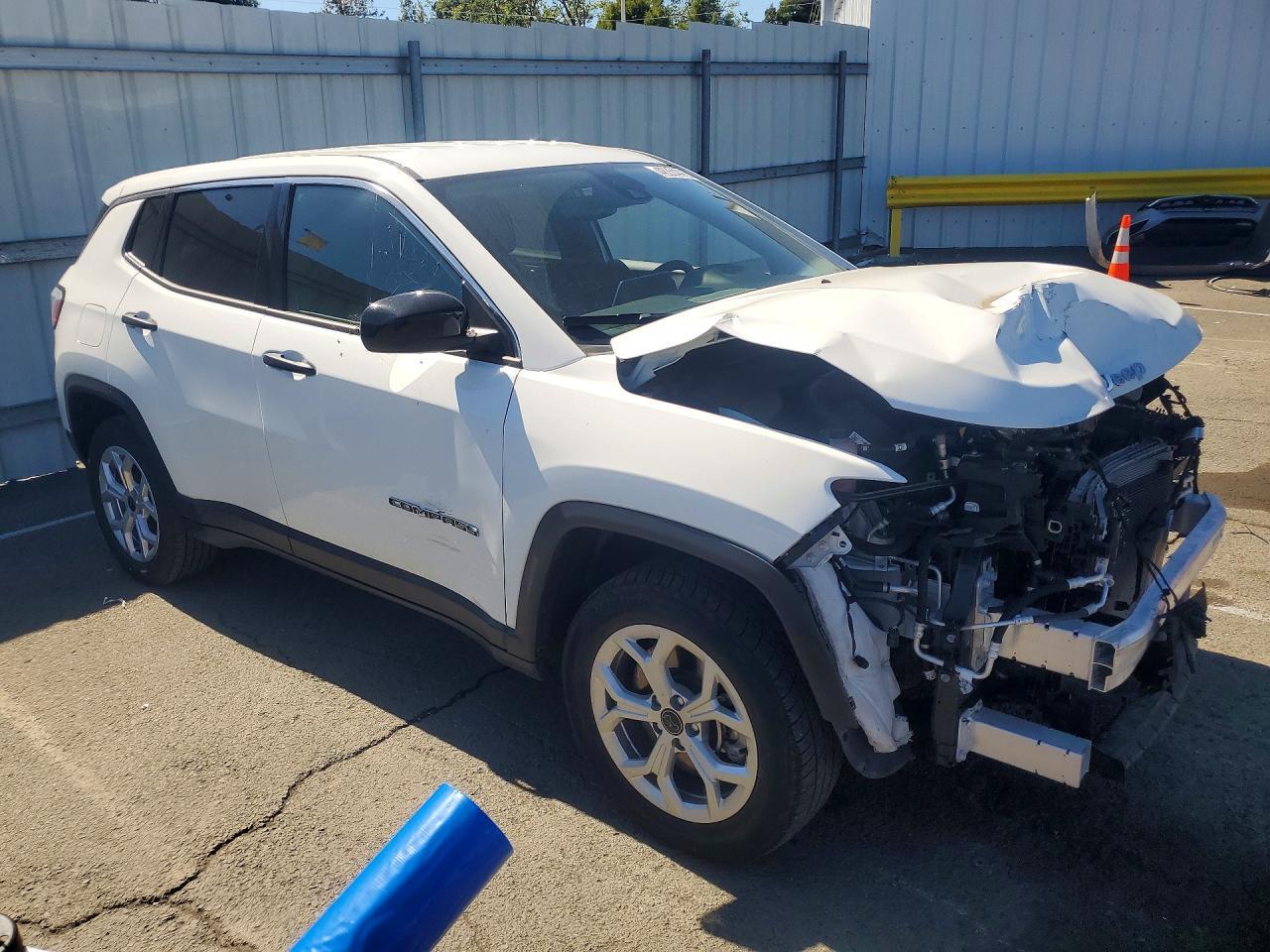 2025 Jeep Compass Sport - zdjęcie 4