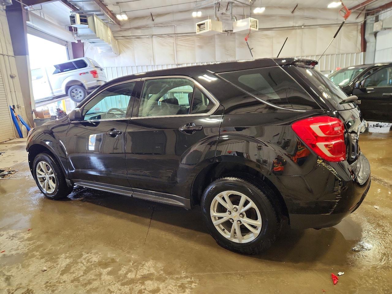 2017 Chevrolet Equinox Ls - zdjęcie 2