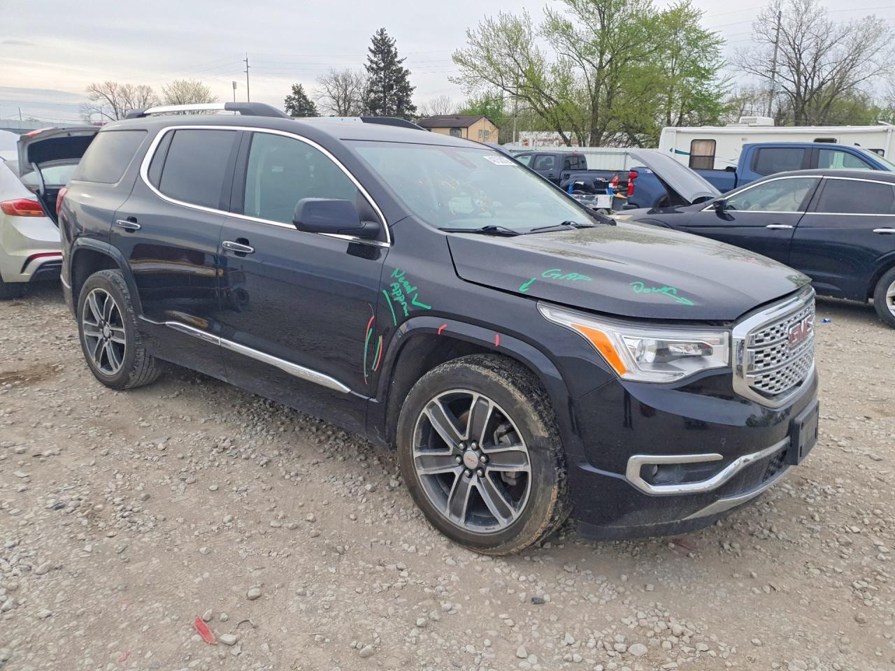 2017 GMC Acadia Denali - zdjęcie 4
