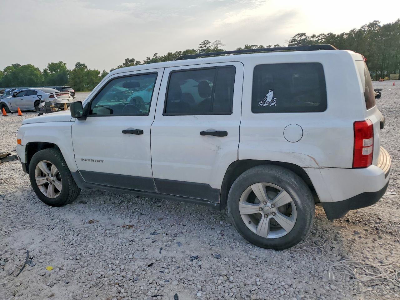 2016 Jeep Patriot - zdjęcie 2