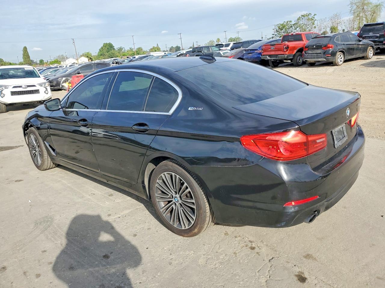 2019 BMW 530E - zdjęcie 2