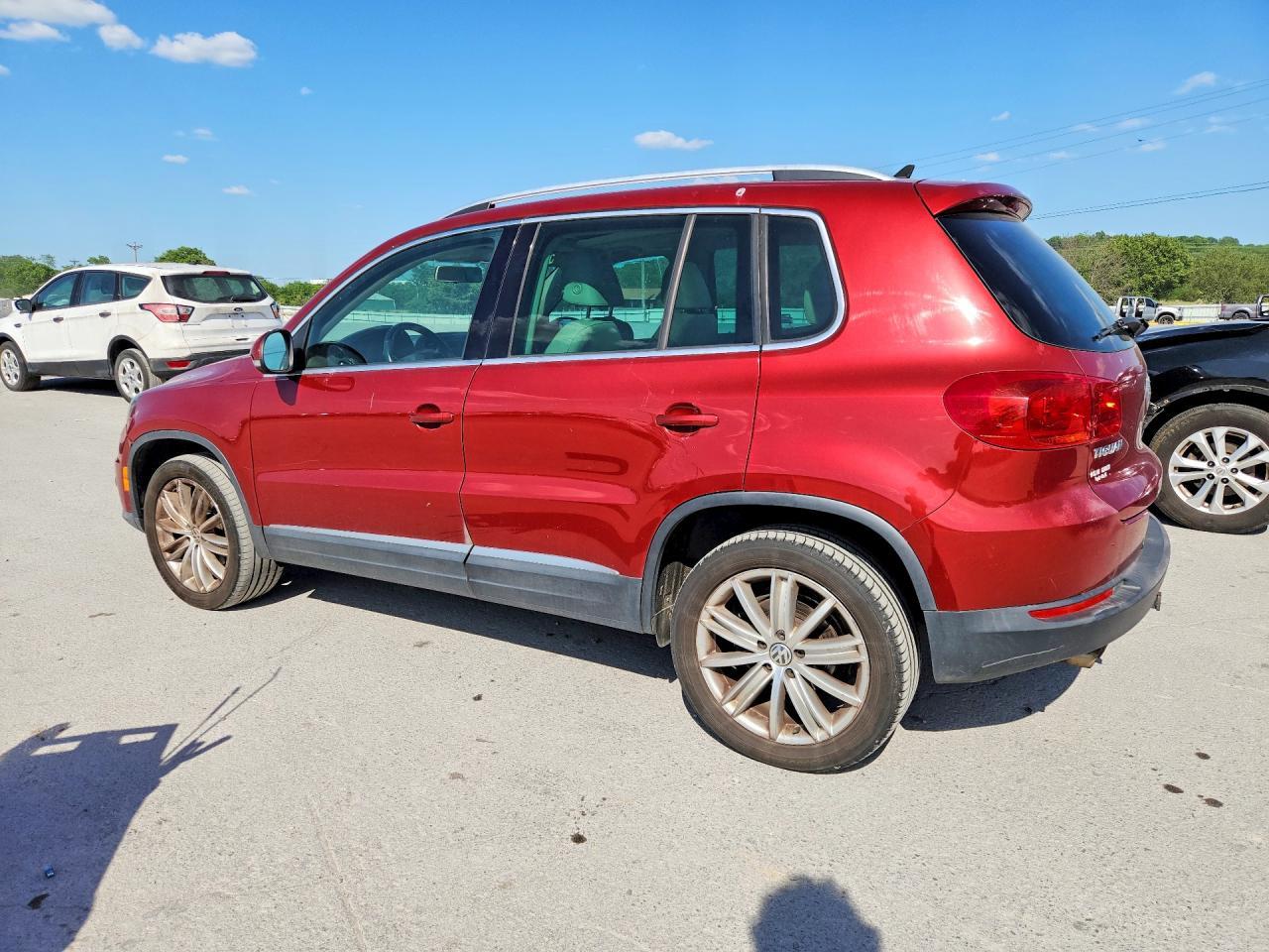 2013 Volkswagen Tiguan S - zdjęcie 2