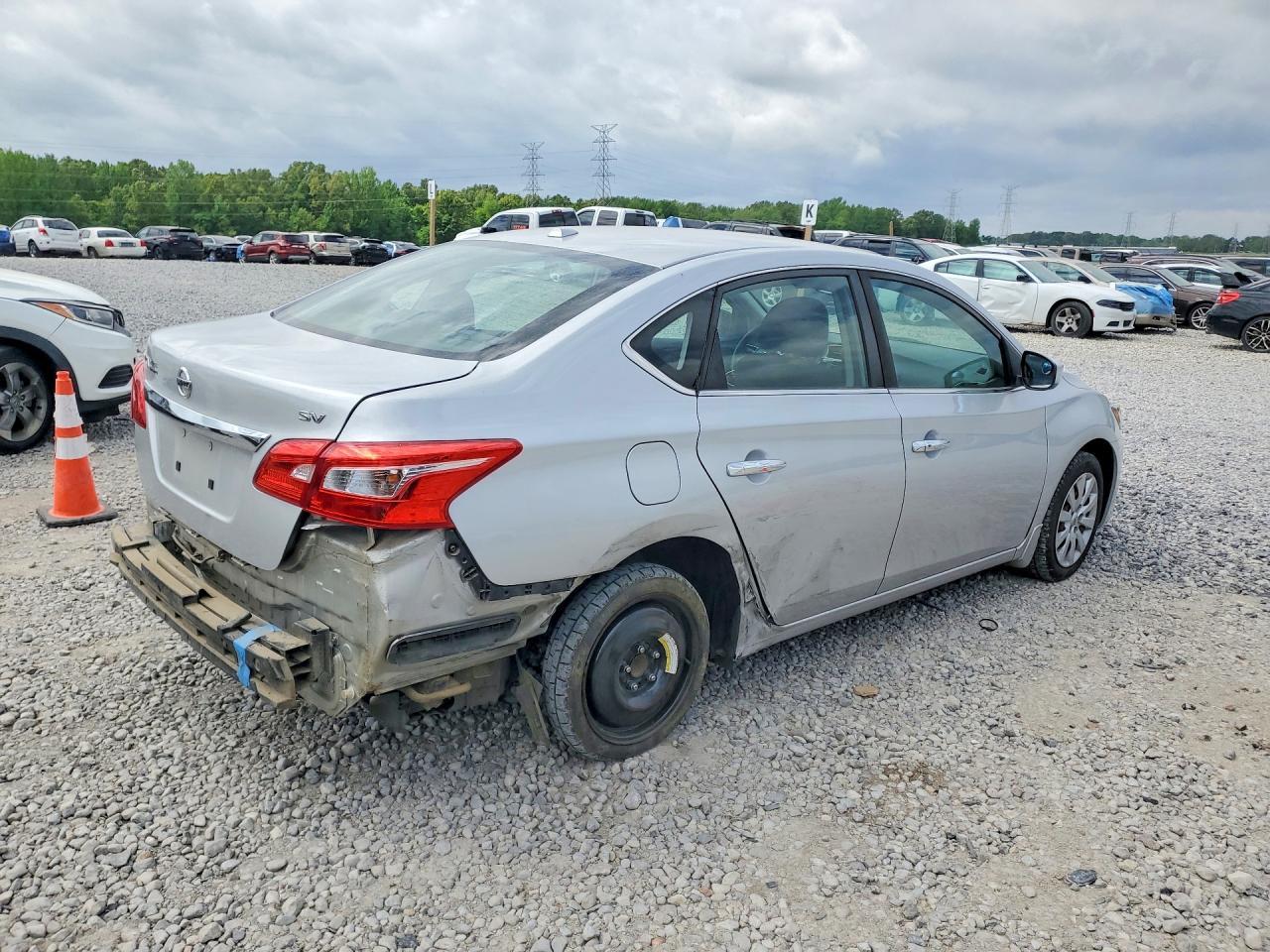 2017 Nissan Sentra Sv - zdjęcie 3