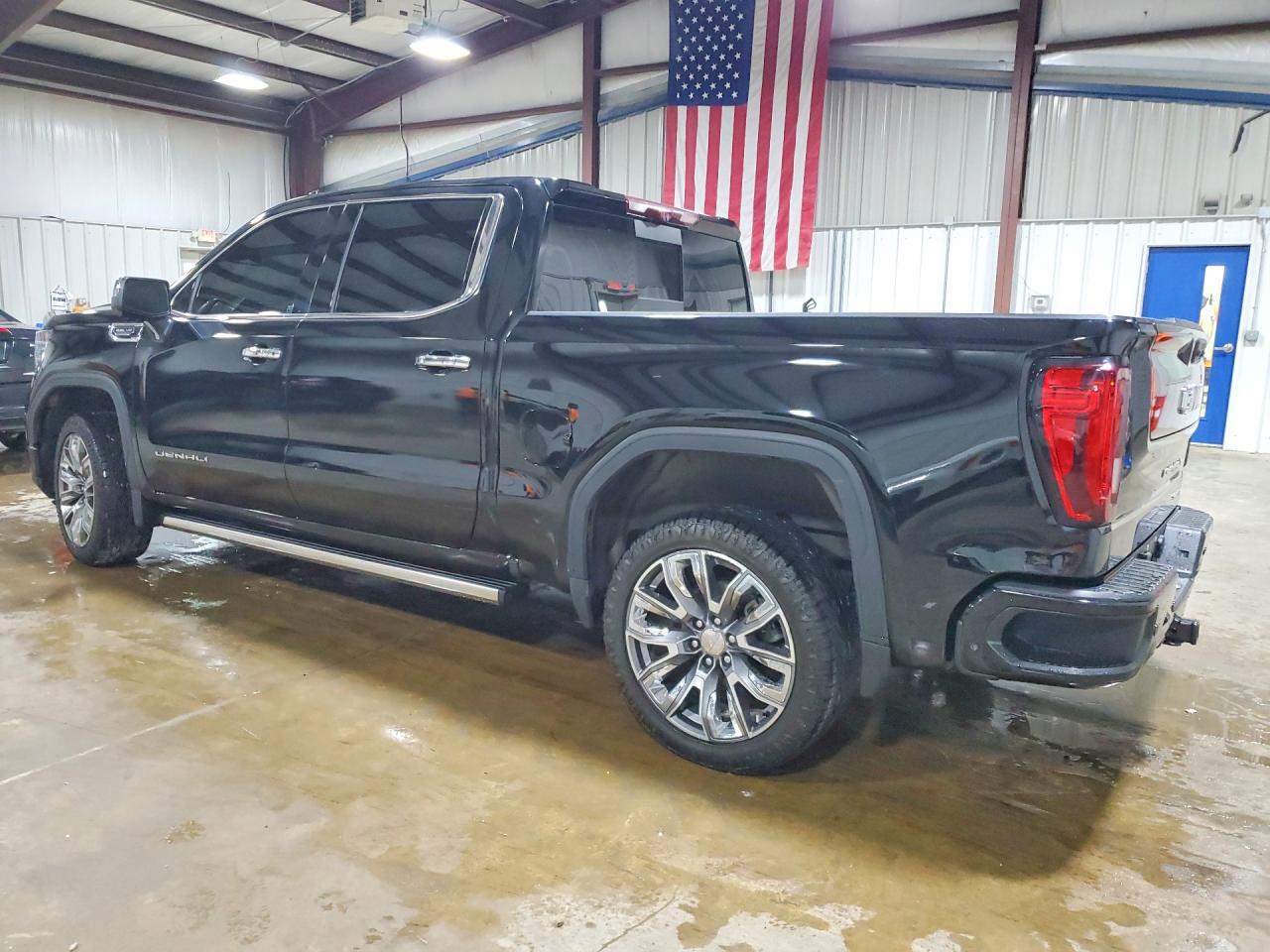 2023 GMC Sierra K1500 Denali - zdjęcie 2