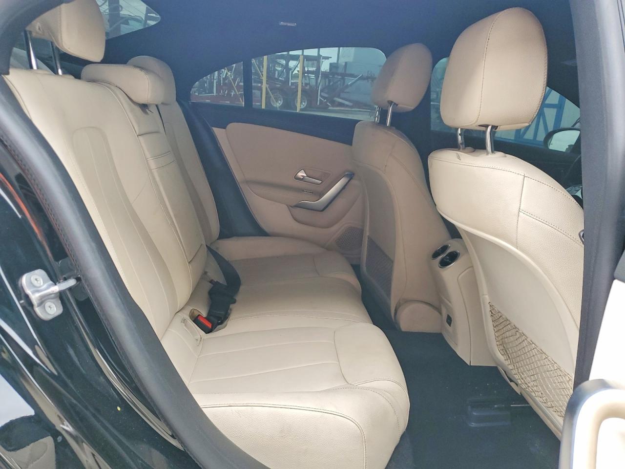 2025 Mercedes Benz Cla 250 - zdjęcie 10