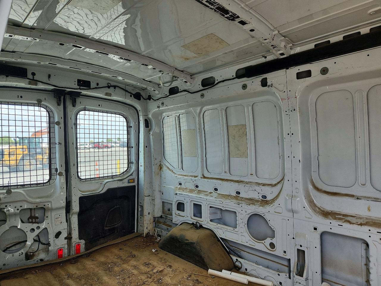 2015 Ford Transit T-250 - zdjęcie 11