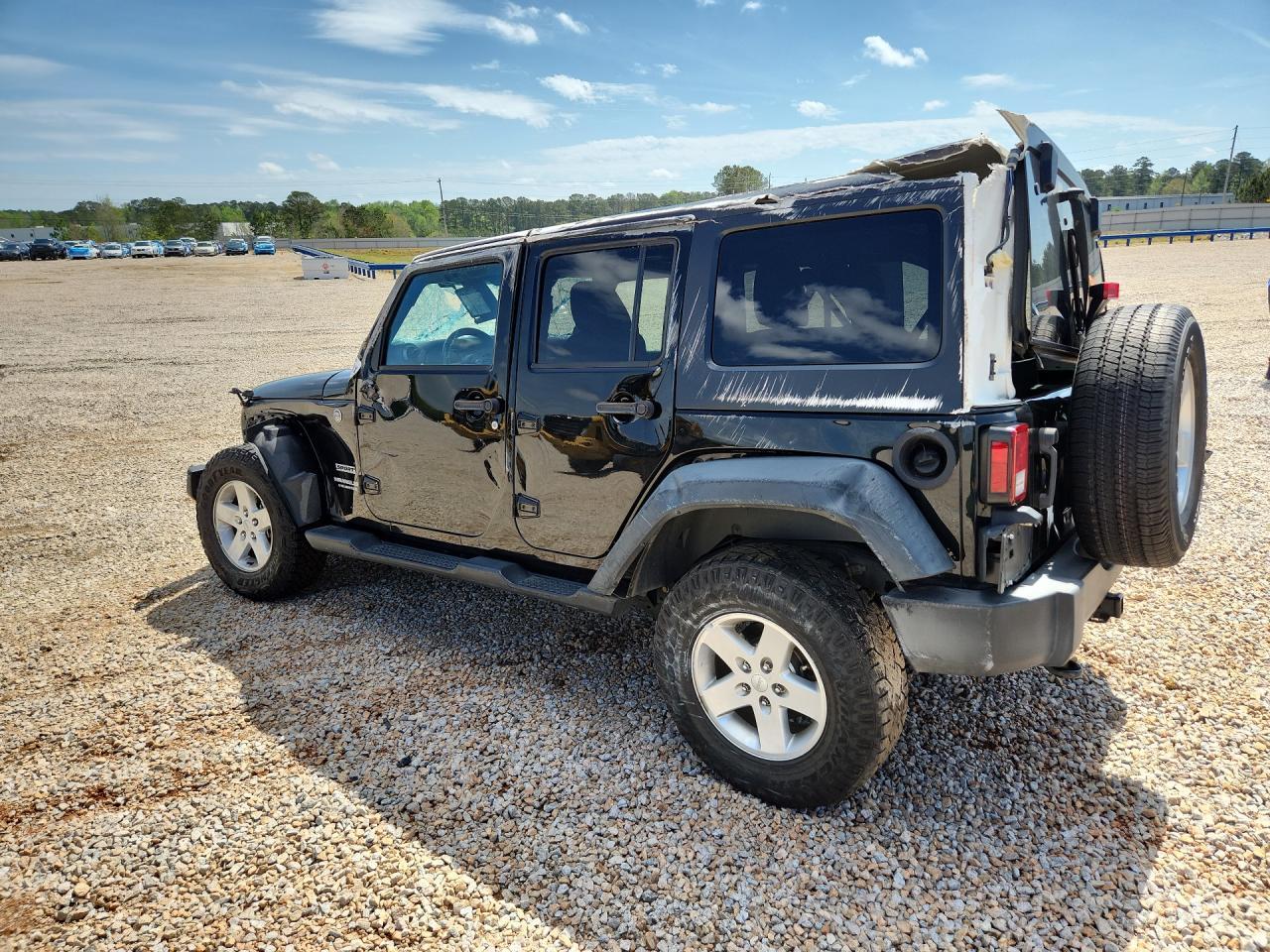 2015 Jeep Wrangler Unlimited Sport - zdjęcie 2