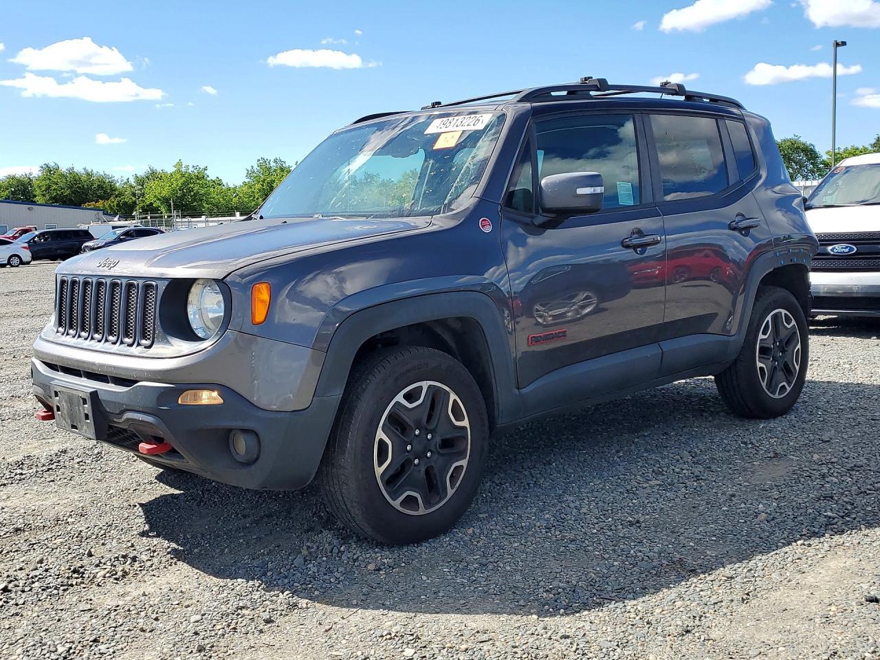 2016 Jeep Renegade Trailhawk - zdjęcie główne