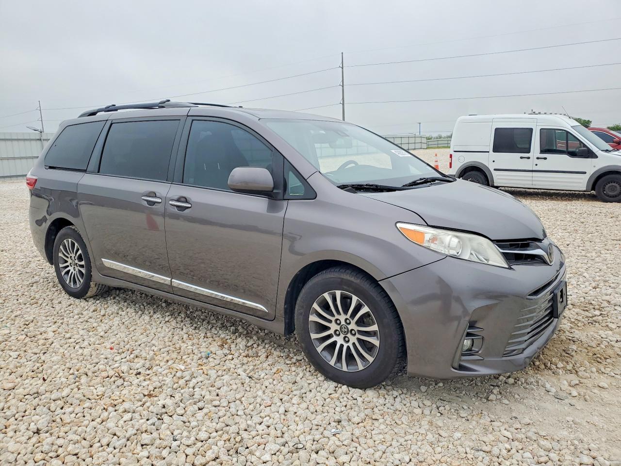 2018 Toyota Sienna Xle 8-Passenger - zdjęcie 4