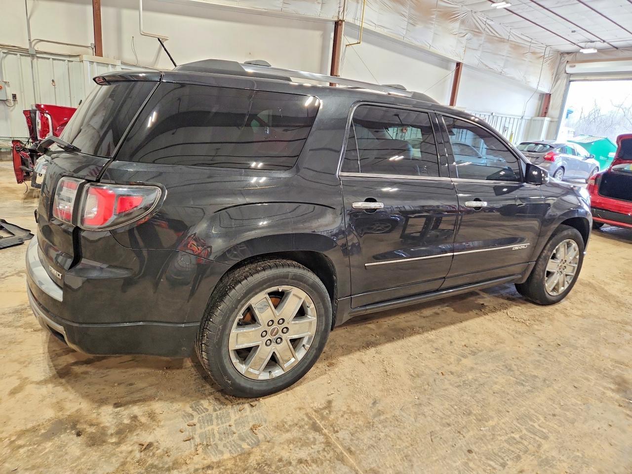 2015 GMC Acadia Denali - zdjęcie 3