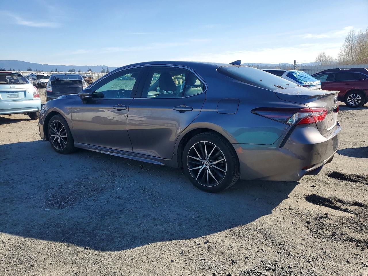 2024 Toyota Camry Se - zdjęcie 2
