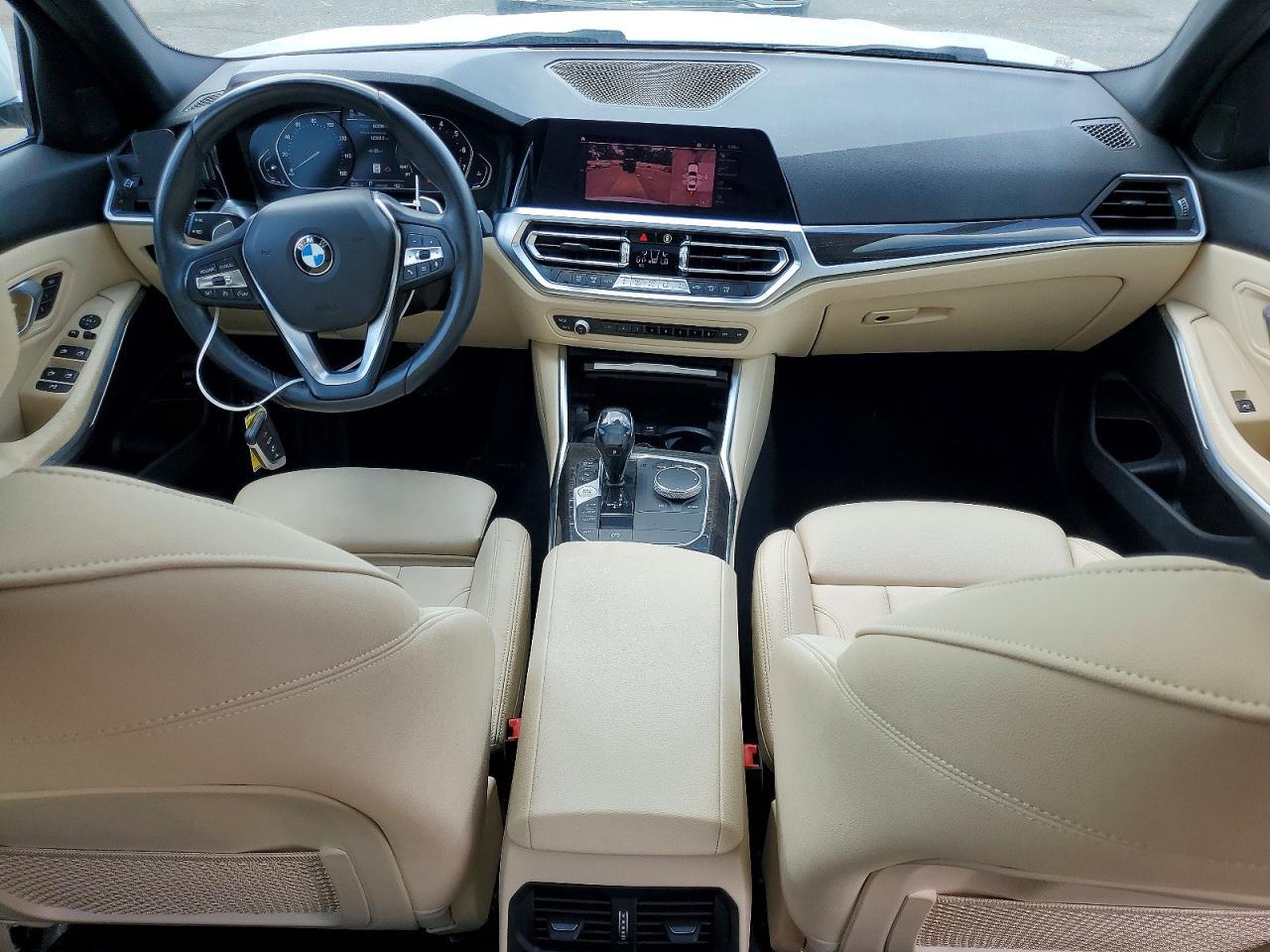 2021 BMW 330I - zdjęcie 8