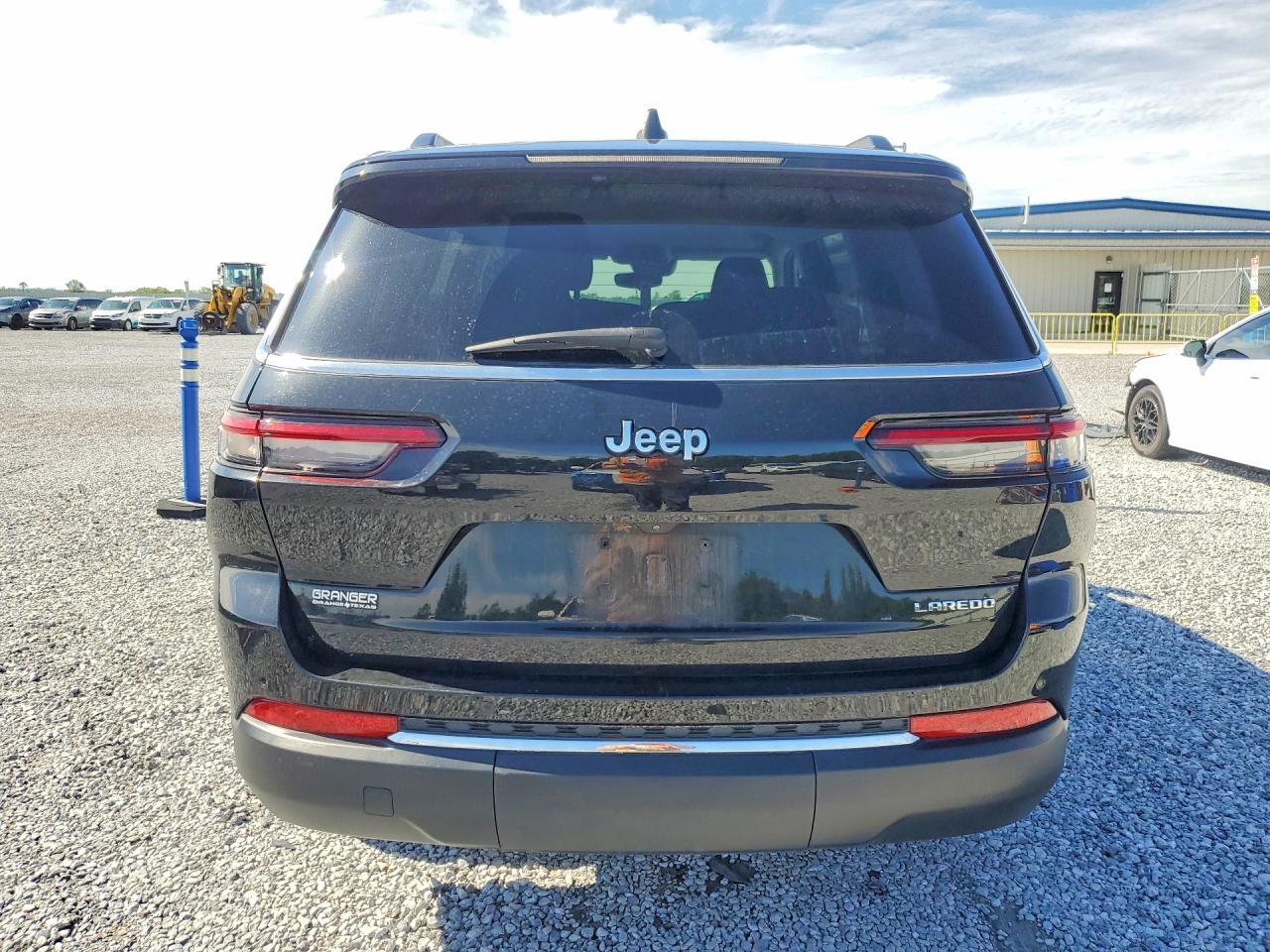 2023 Jeep Grand Cherokee L Laredo - zdjęcie 6