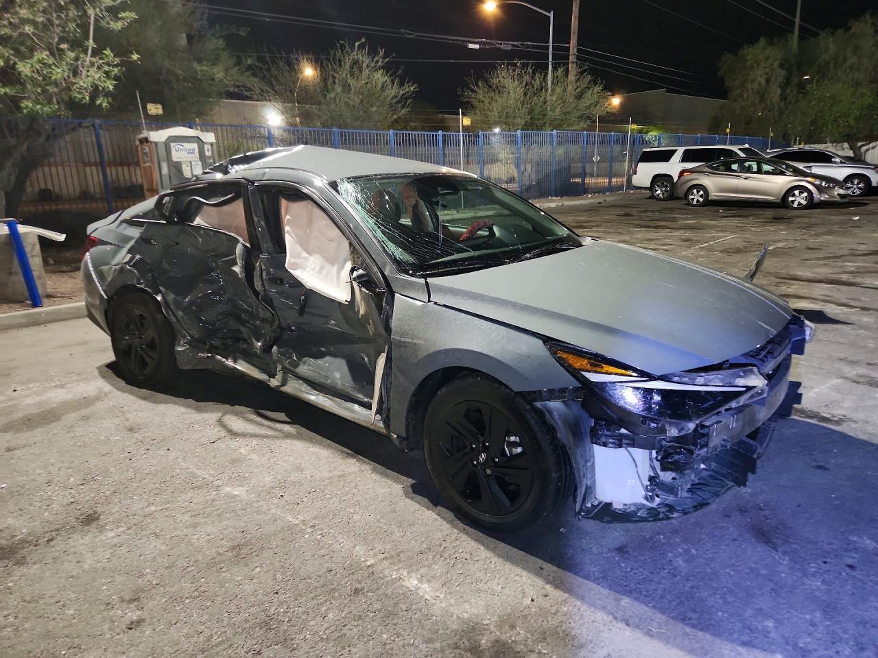 2022 Hyundai Elantra Sel - zdjęcie 4