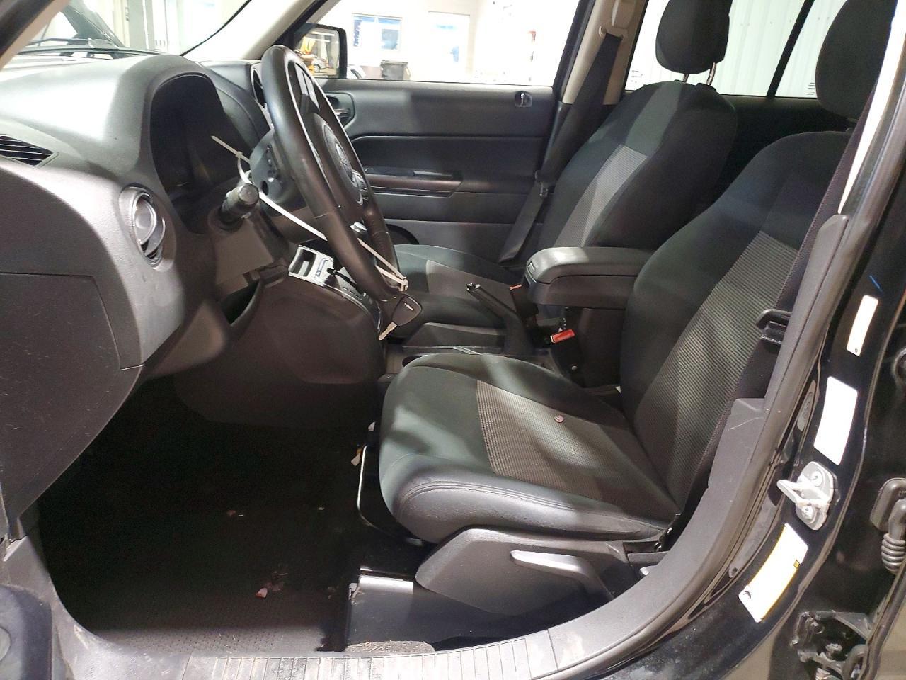 2014 Jeep Patriot Latitude - zdjęcie 7